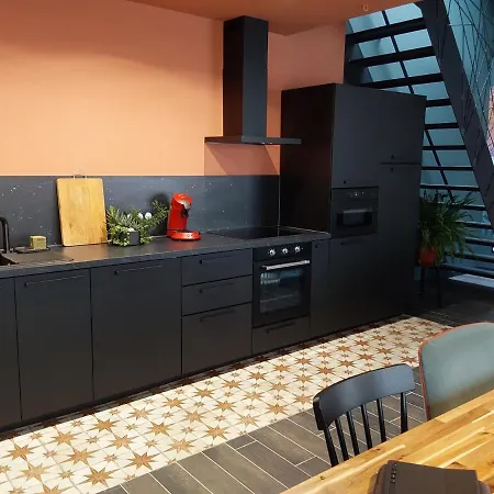 Au Paradis Du Loft Joyeux Apartment